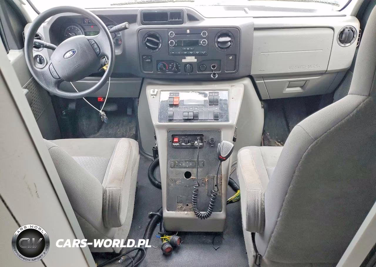2016 Ford E450 Ambulance VIN:1FDXE4FSXGDC24438 - 8
