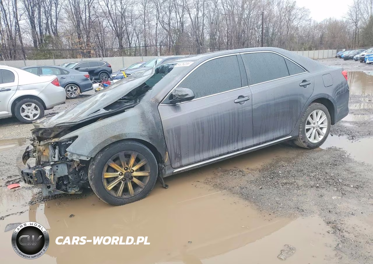 2014 Toyota Camry Xle – zdjęcie 1 z 12