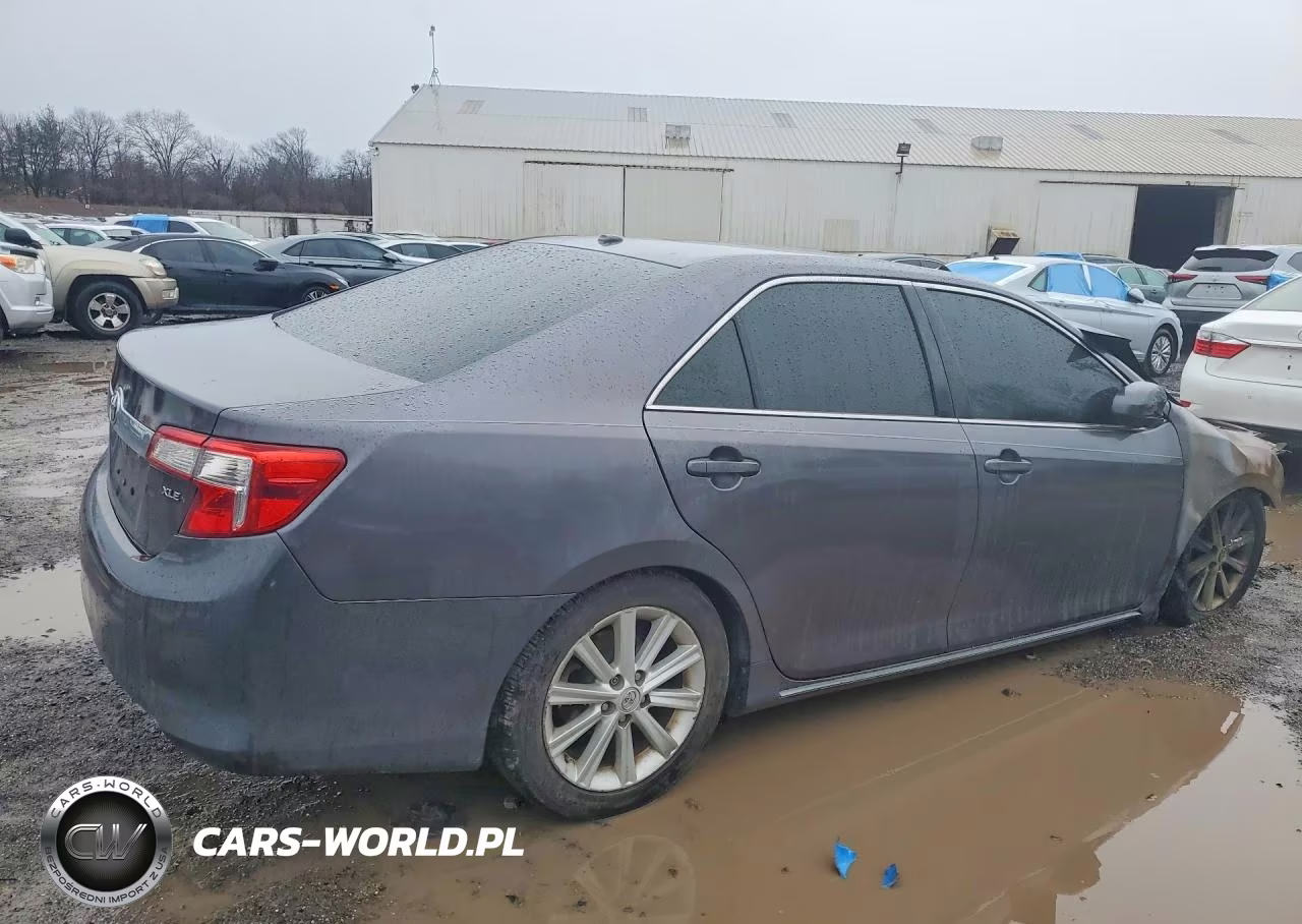2014 Toyota Camry Xle VIN:4T1BF1FK1EU461600 - 3
