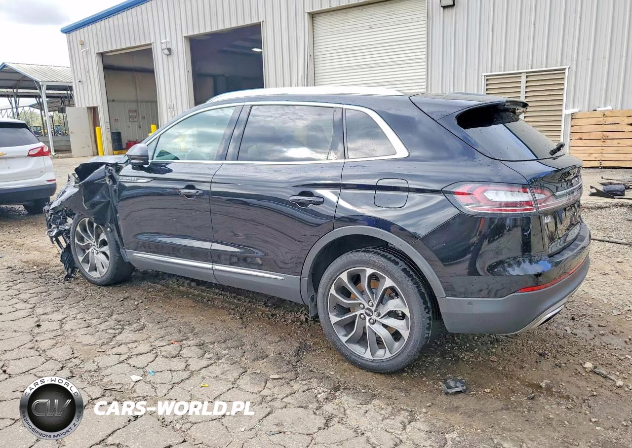 2022 Lincoln Nautilus Reserve VIN:2LMPJ8K93NBL02944 - 2