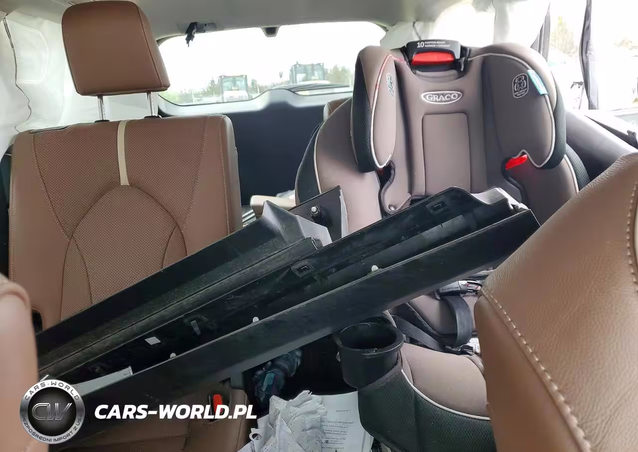 2024 Toyota Grand Highlander Platinum VIN:5TDAAAB57RS063235 - 10
