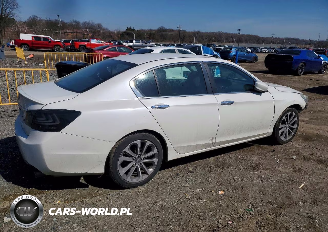 2015 Honda Accord Sport VIN:1HGCR2F50FA254944 - 3