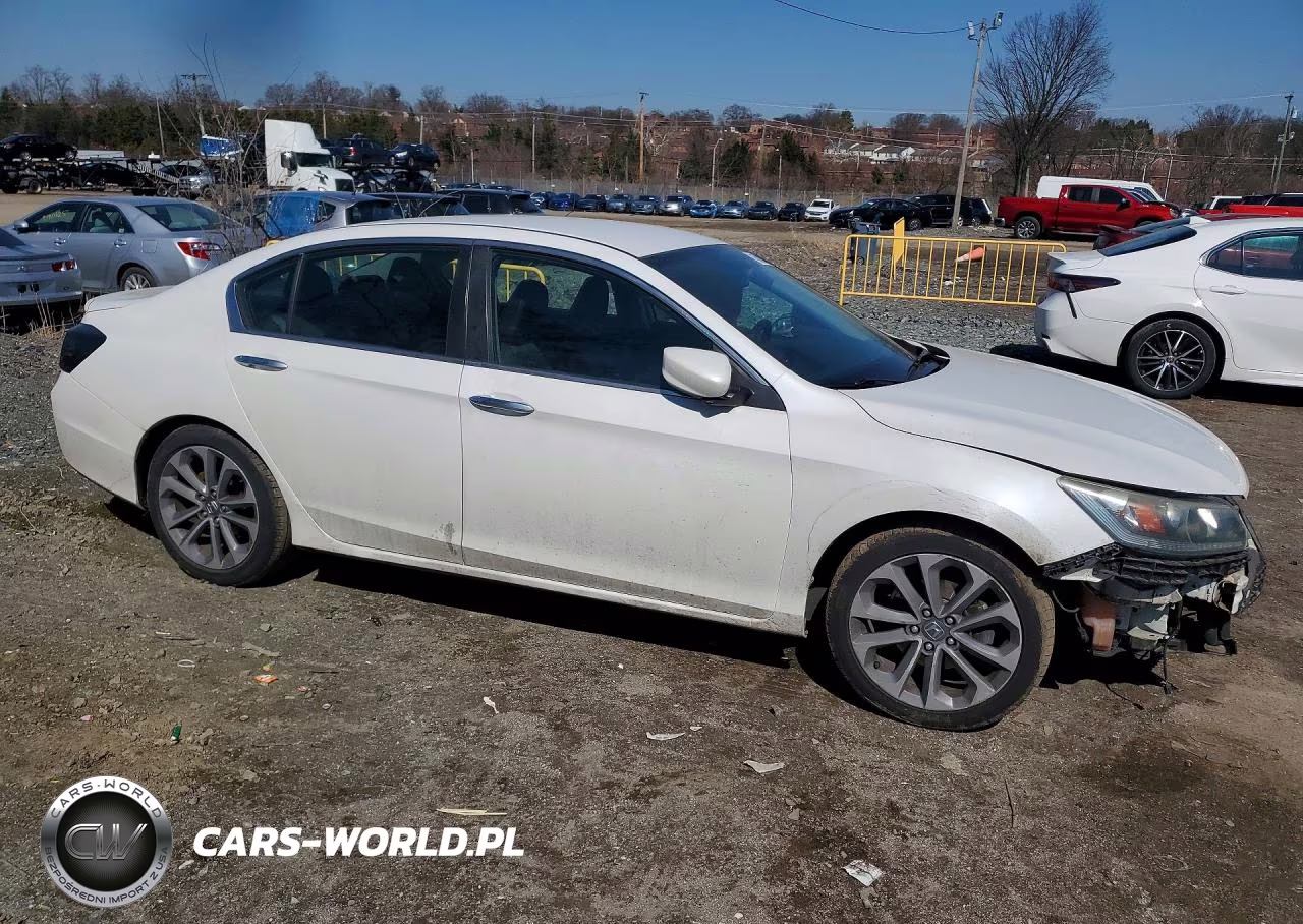 2015 Honda Accord Sport VIN:1HGCR2F50FA254944 - 4