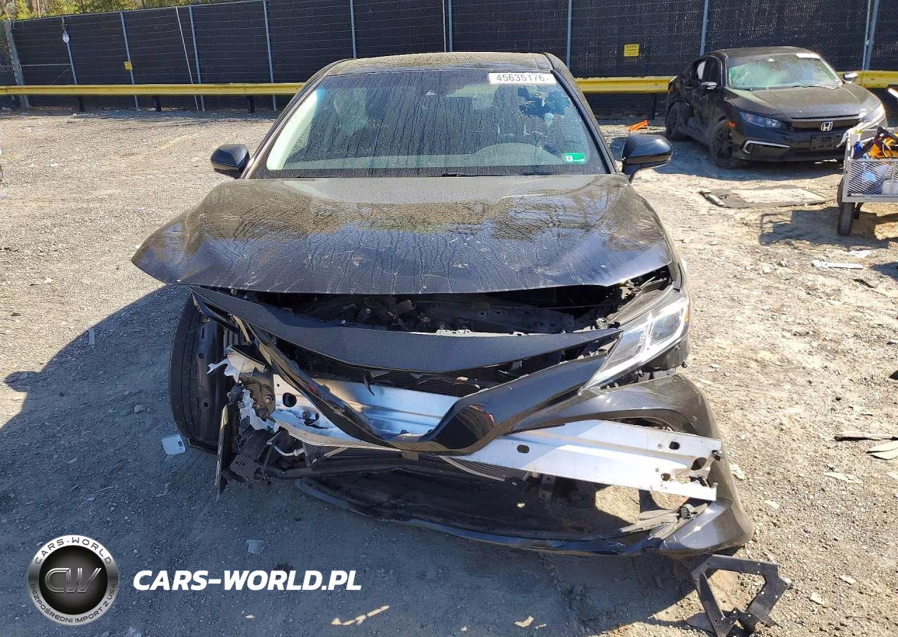 2018 Toyota Camry Le VIN:4T1B11HK4JU087697 - 5