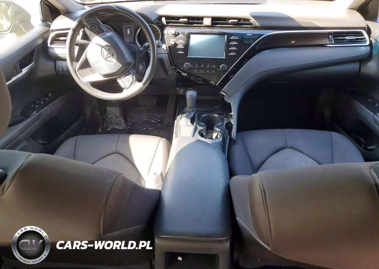 2018 Toyota Camry Le VIN:4T1B11HK4JU087697 - 8