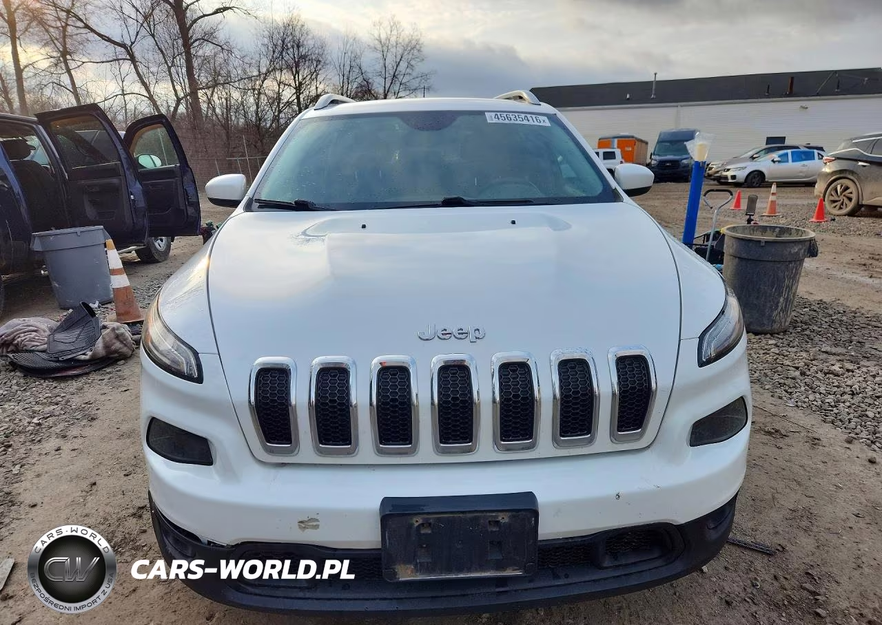 2014 Jeep Cherokee Latitude VIN:1C4PJLCSXEW115574 - 5