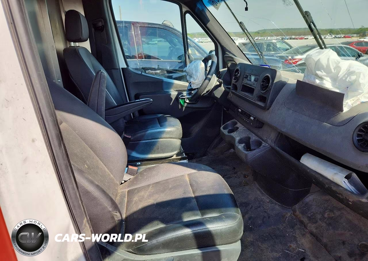 2021 Mercedes Benz Sprinter 2500 Delivery Van VIN:W1Y4EBHY9MT059878 - 11
