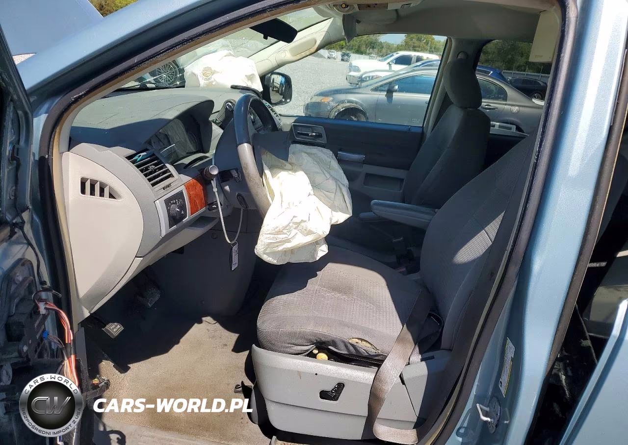 2008 Chrysler Town & Country Touring VIN:2A8HR54P08R797115 - 7