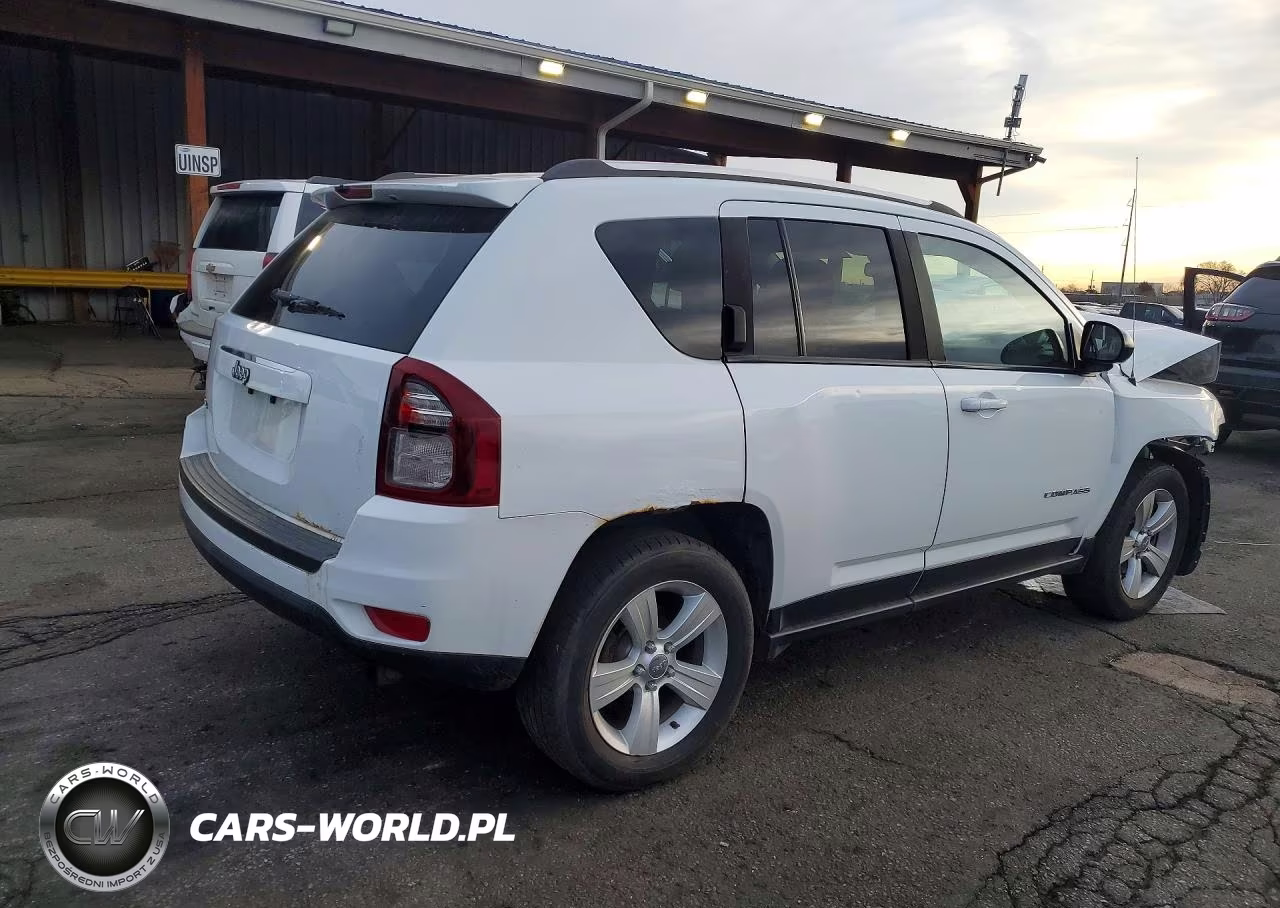 2014 Jeep Compass Sport VIN:1C4NJDBB8ED926882 - 3