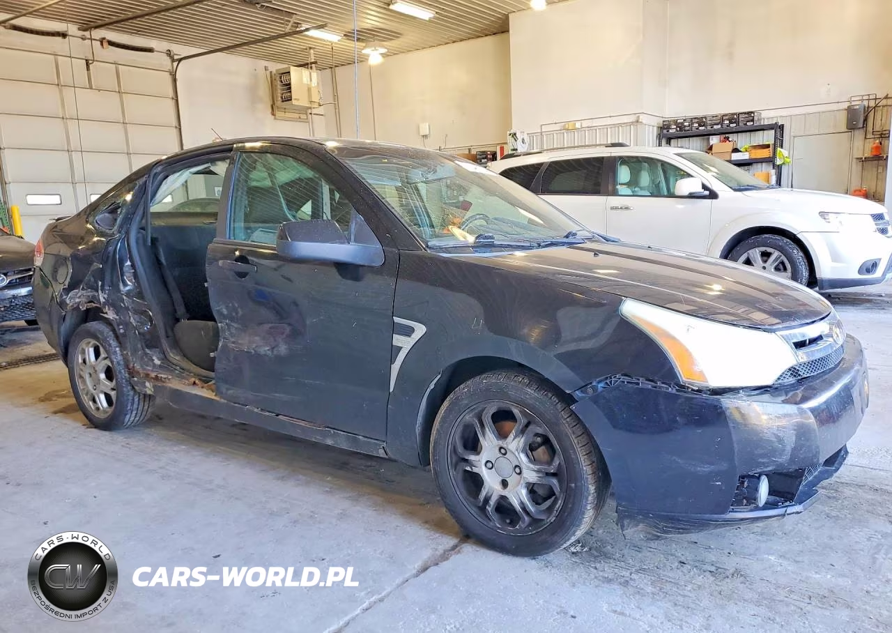 2008 Ford Focus VIN:1FAHP35NX8W233564 - 4