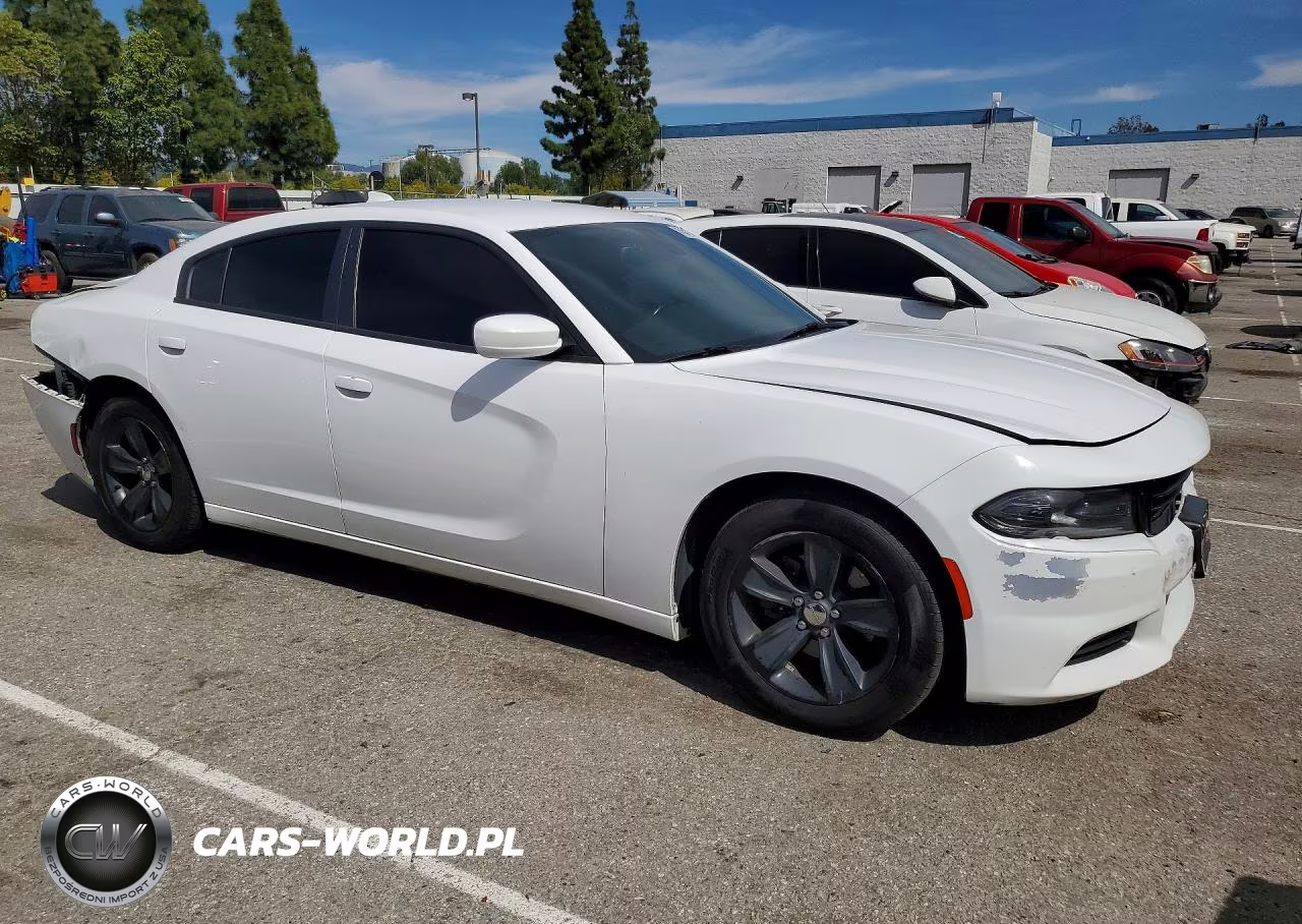 2016 Dodge Charger Sxt VIN:2C3CDXHG4GH250654 - 4