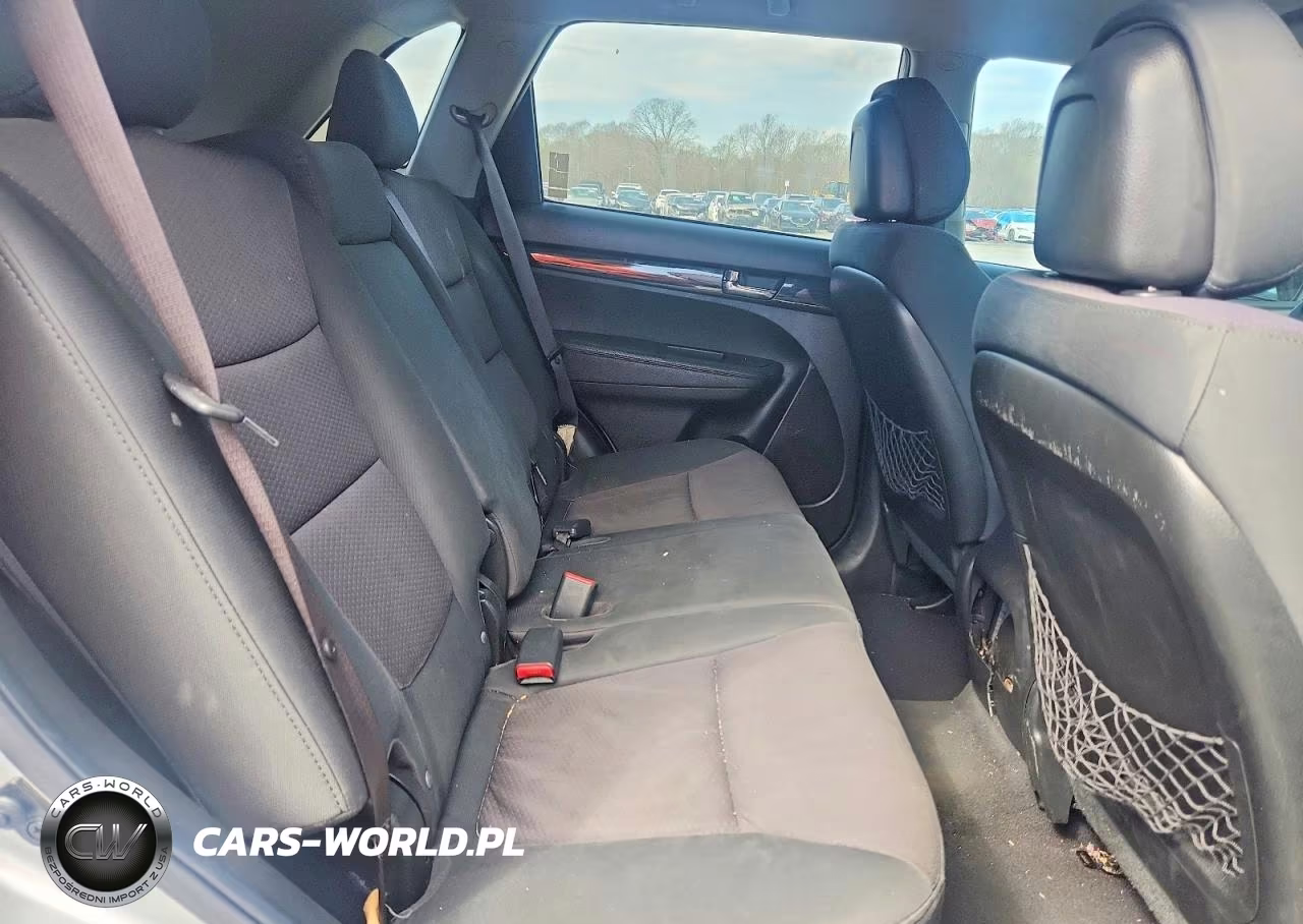 2011 Kia Sorento Lx VIN:5XYKT3A10BG161809 - 11