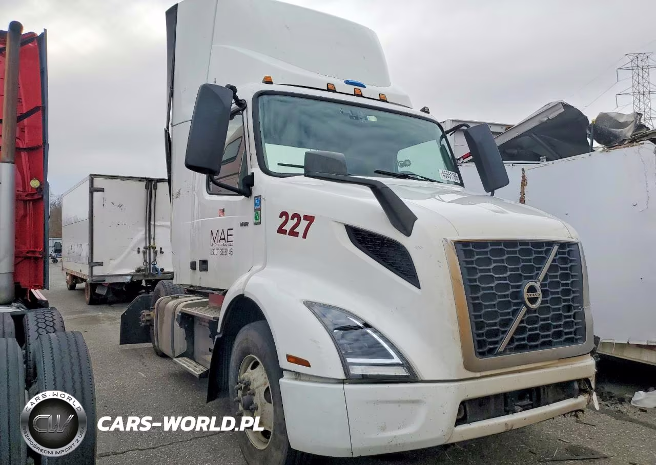 2022 Volvo Vnr Semi Truck