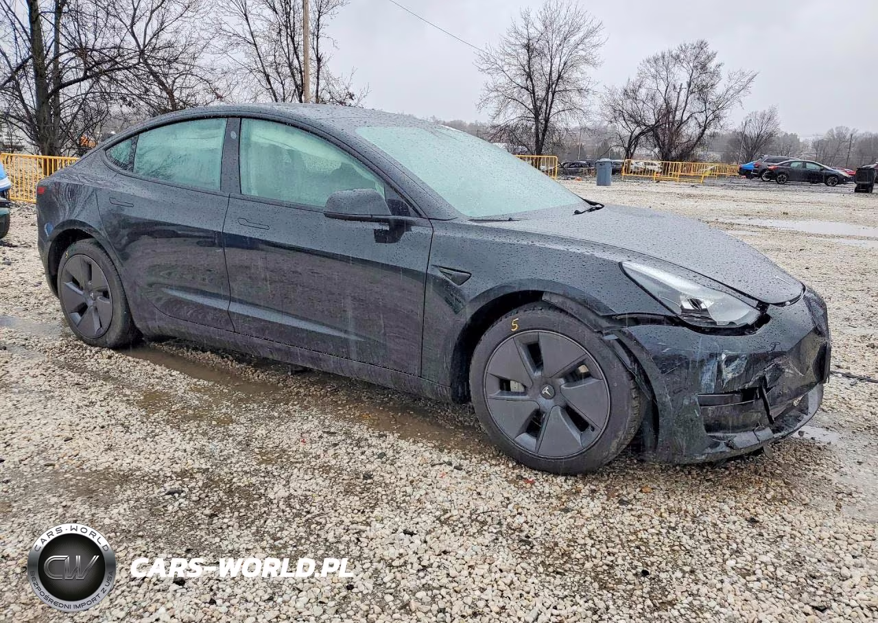 2023 Tesla Model 3 VIN:5YJ3E1EA9PF511031 - 4