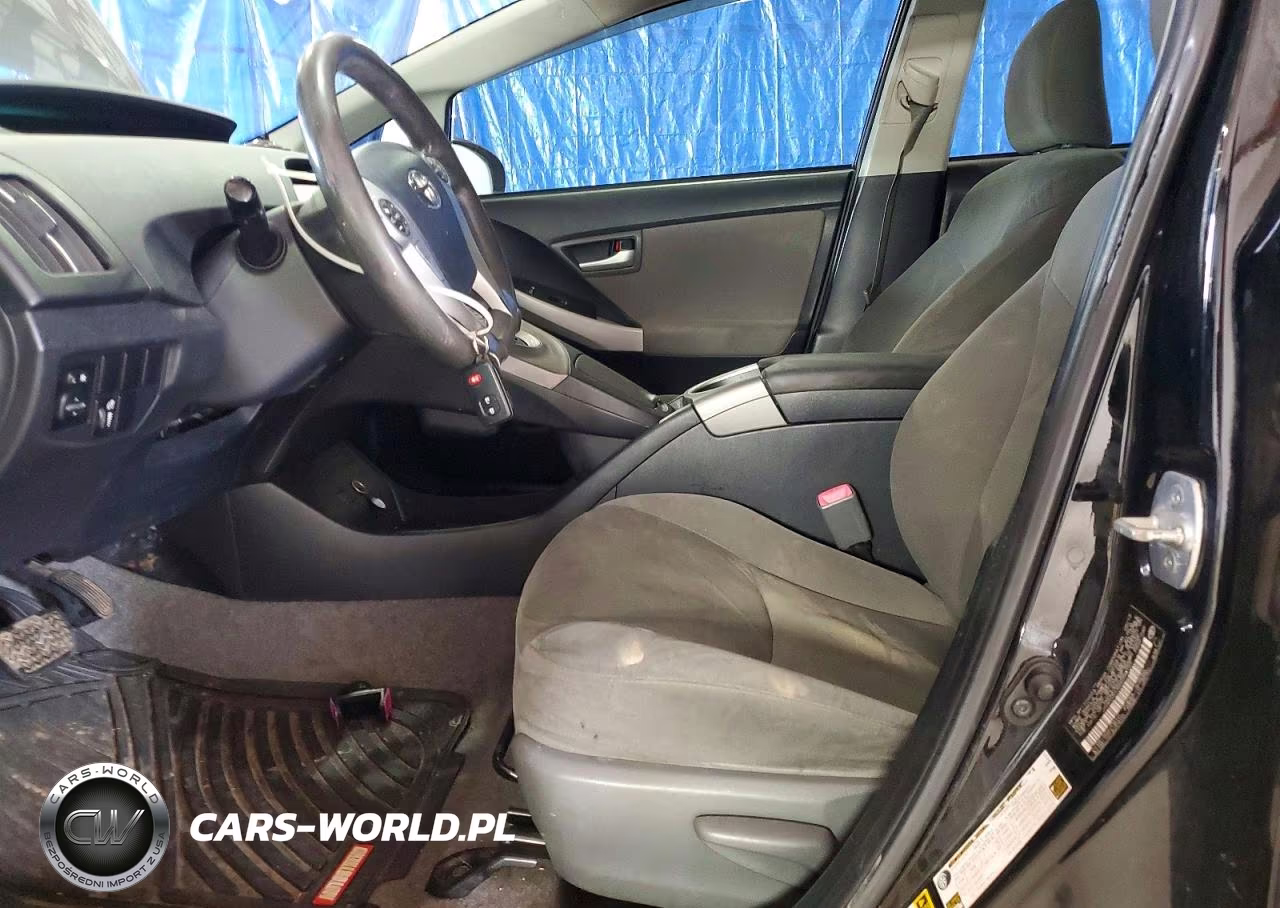 2013 Toyota Prius Two VIN:JTDKN3DU6D0344107 - 7
