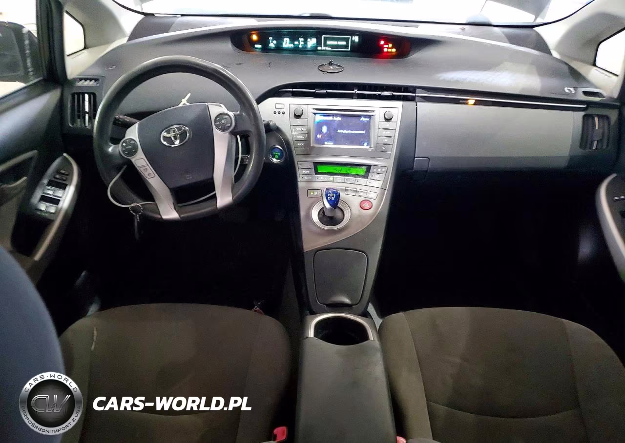 2013 Toyota Prius Two VIN:JTDKN3DU6D0344107 - 8