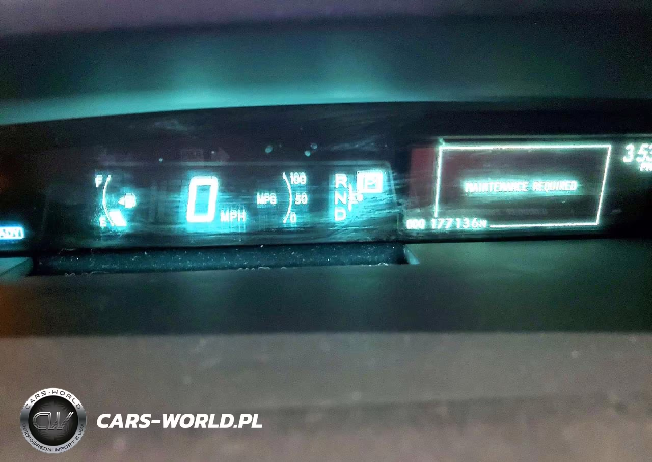 2013 Toyota Prius Two VIN:JTDKN3DU6D0344107 - 9