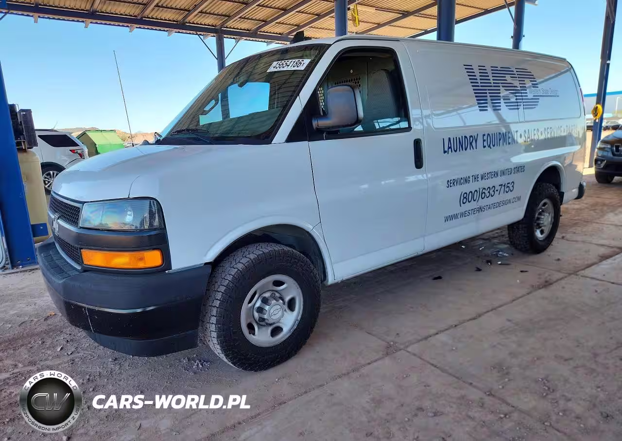 2018 Chev Express G3500