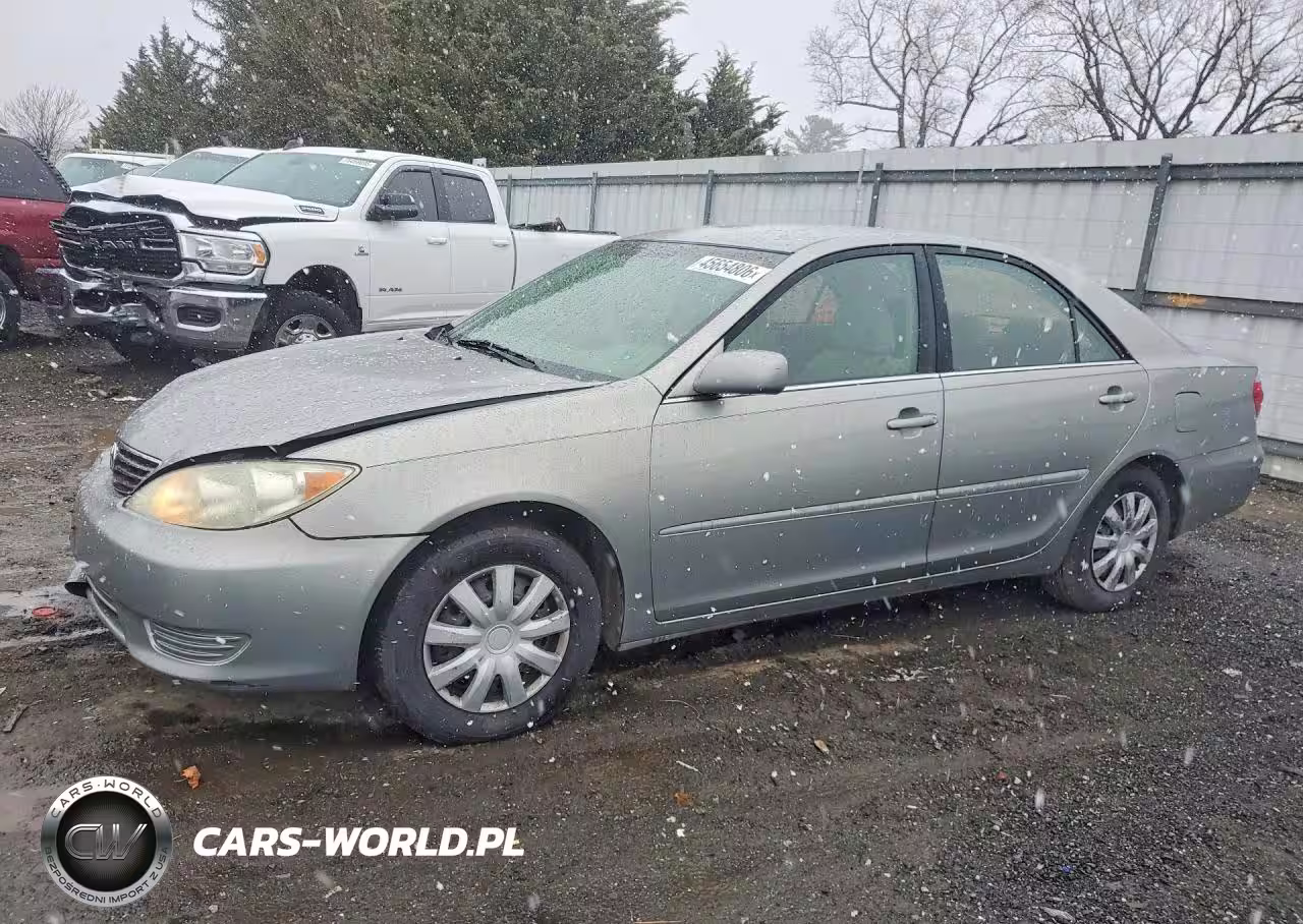 2005 Toyota Camry Le