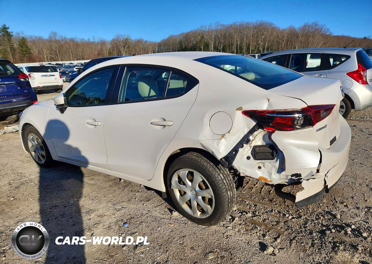 2018 Mazda 3 Sport VIN:3MZBN1U74JM232460 - 2