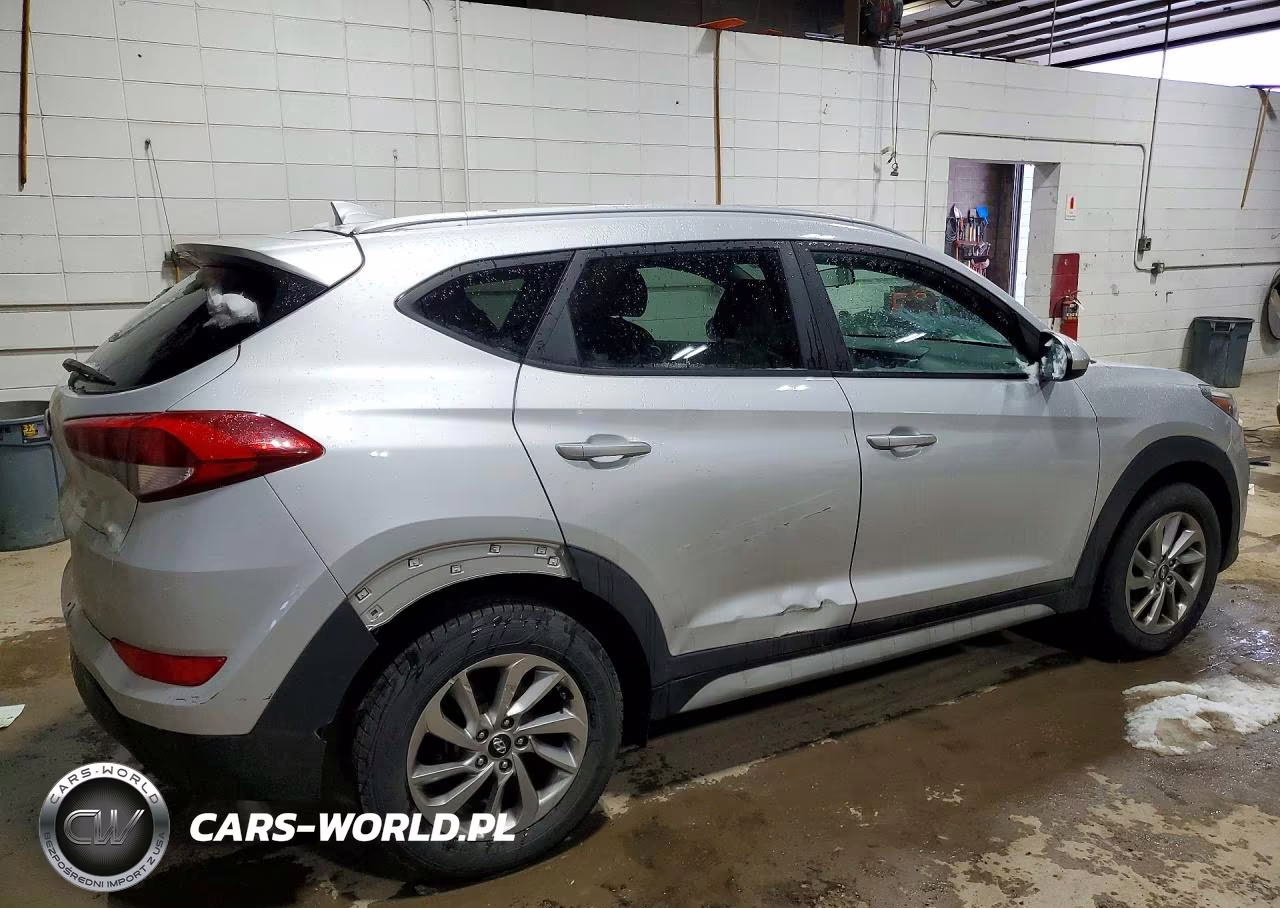 2018 Hyundai Tucson Sel VIN:KM8J33A42JU693237 - 3