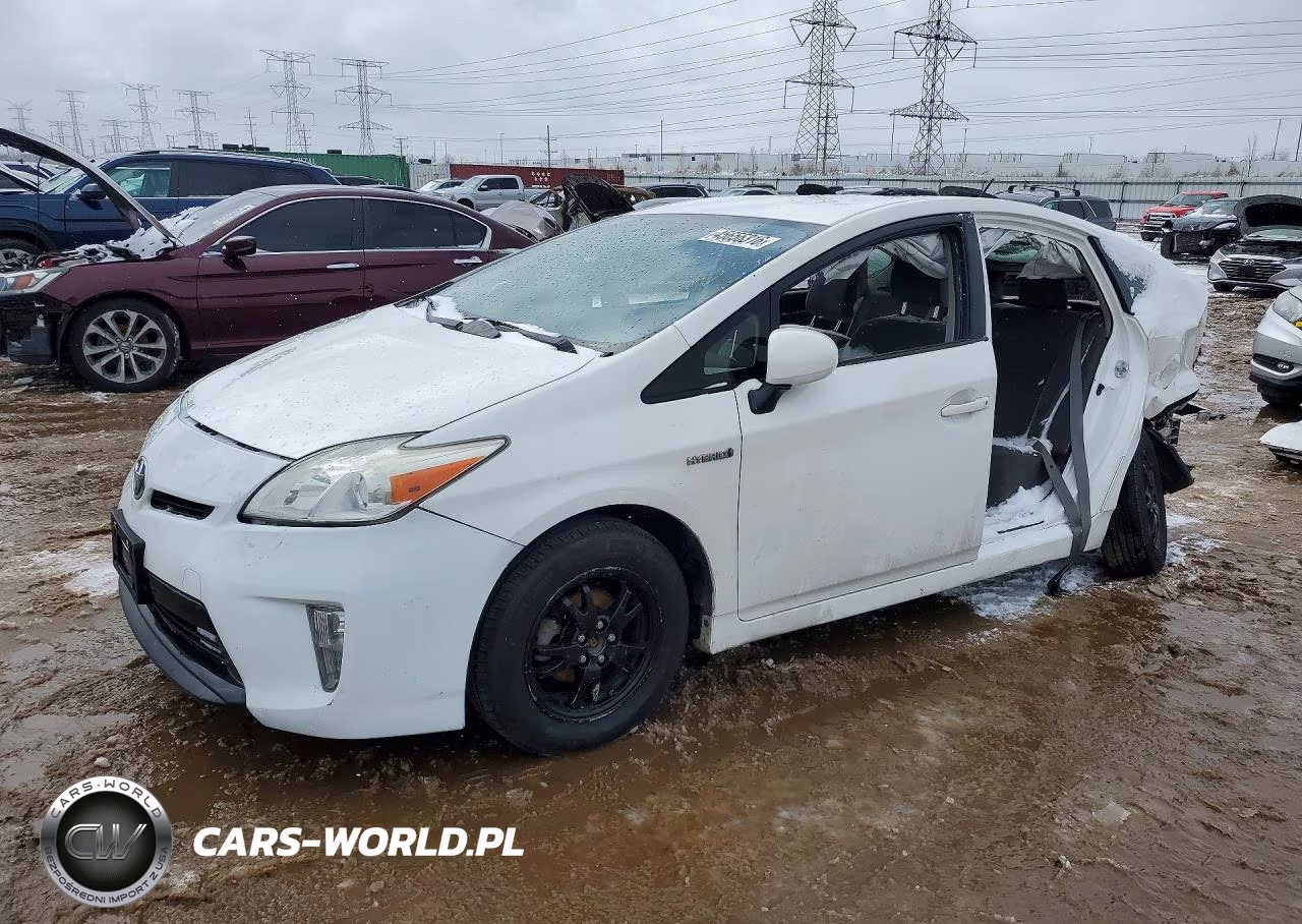 2013 Toyota Prius Three – zdjęcie 1 z 12