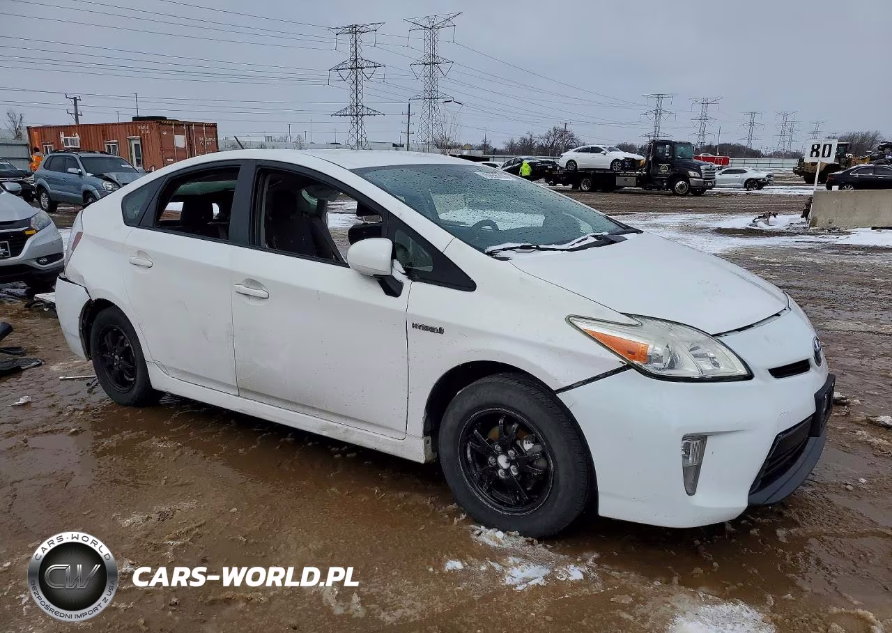 2013 Toyota Prius Three VIN:JTDKN3DU0D5575779 - 4