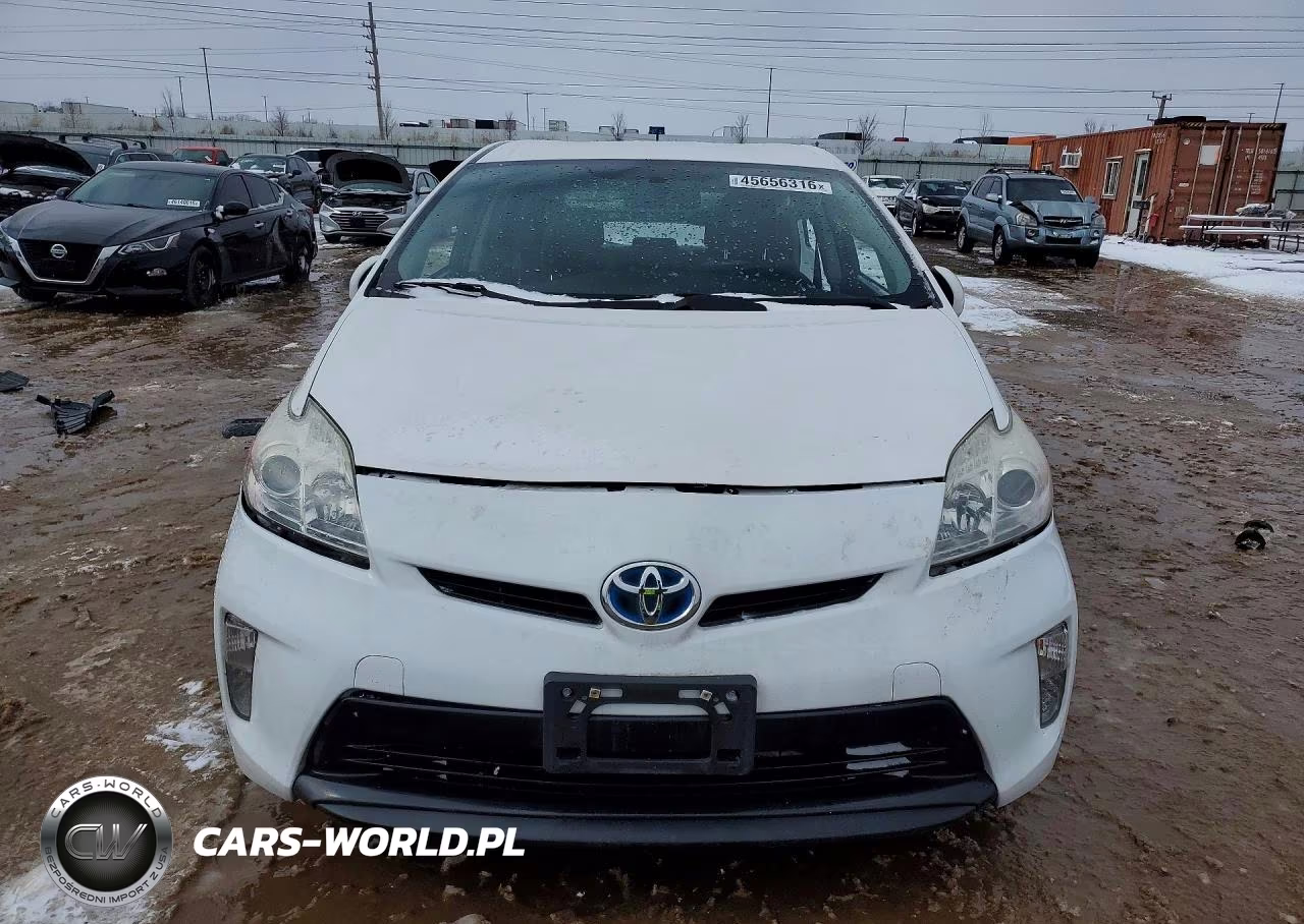 2013 Toyota Prius Three VIN:JTDKN3DU0D5575779 - 5