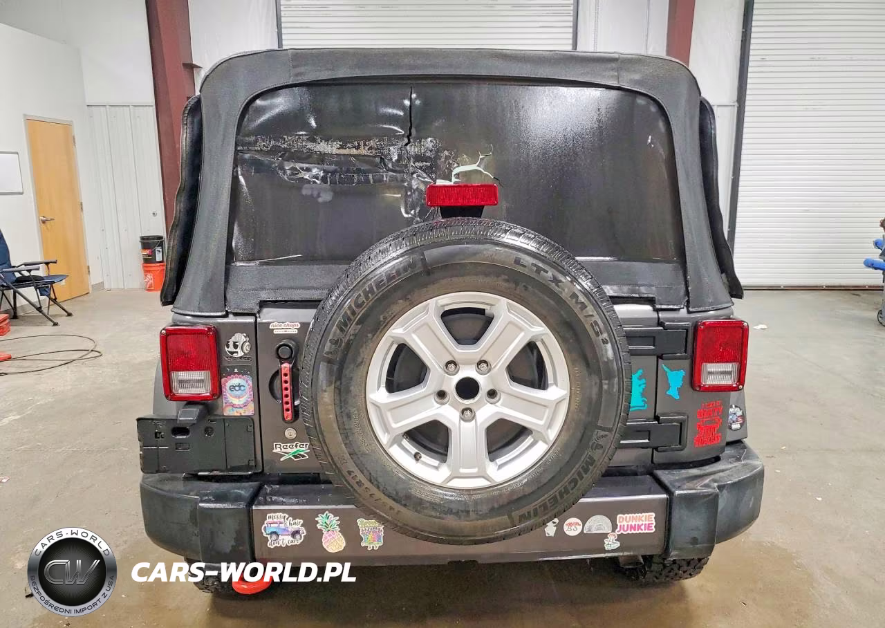 2017 Jeep Wrangler Unlimited Sahara VIN:1C4BJWEG5HL732598 - 6