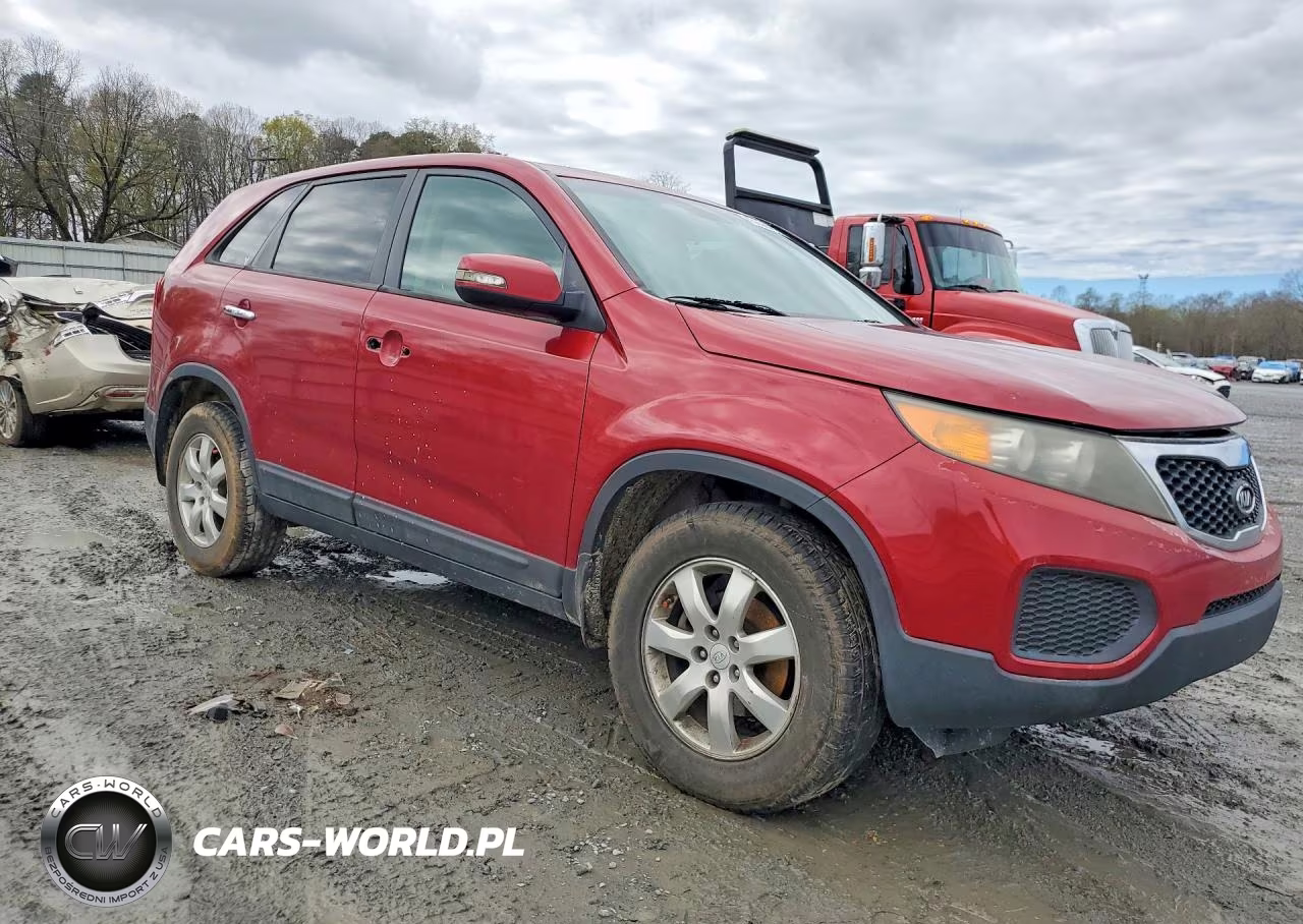 2011 Kia Sorento Lx VIN:5XYKT3A11BG010364 - 4