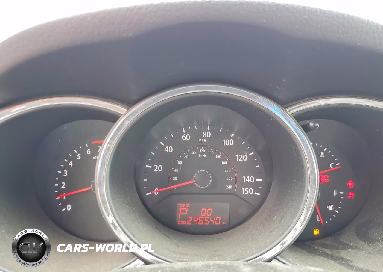 2011 Kia Sorento Lx VIN:5XYKT3A11BG010364 - 9