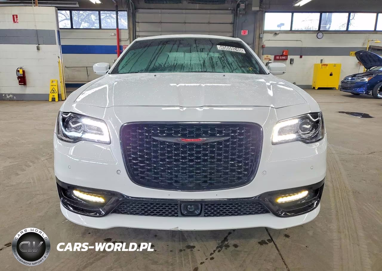2023 Chrysler 300 S VIN:2C3CCABT0PH628362 - 5