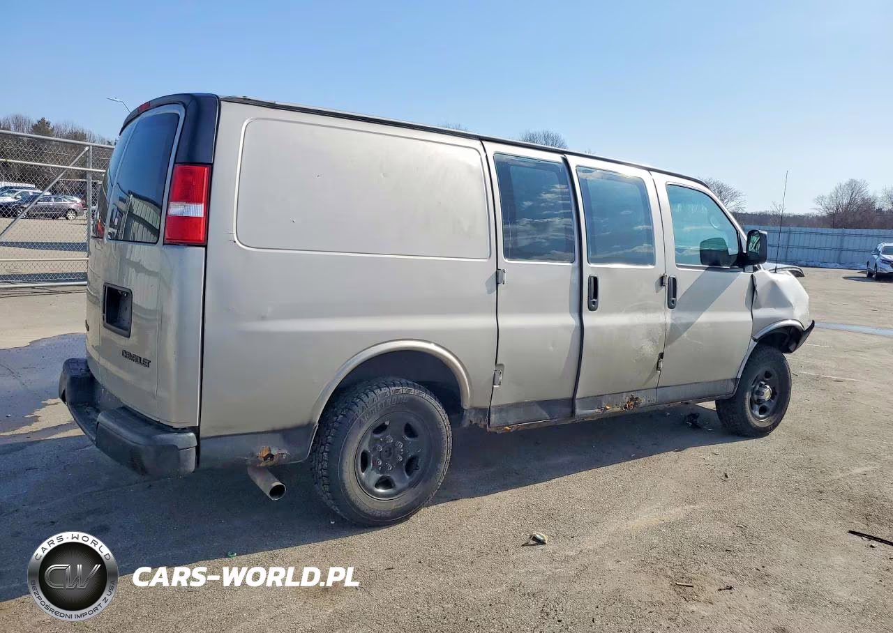 2005 Chevrolet Express 1500 Utility - Service Van VIN:1GCFG15X951124769 - 3