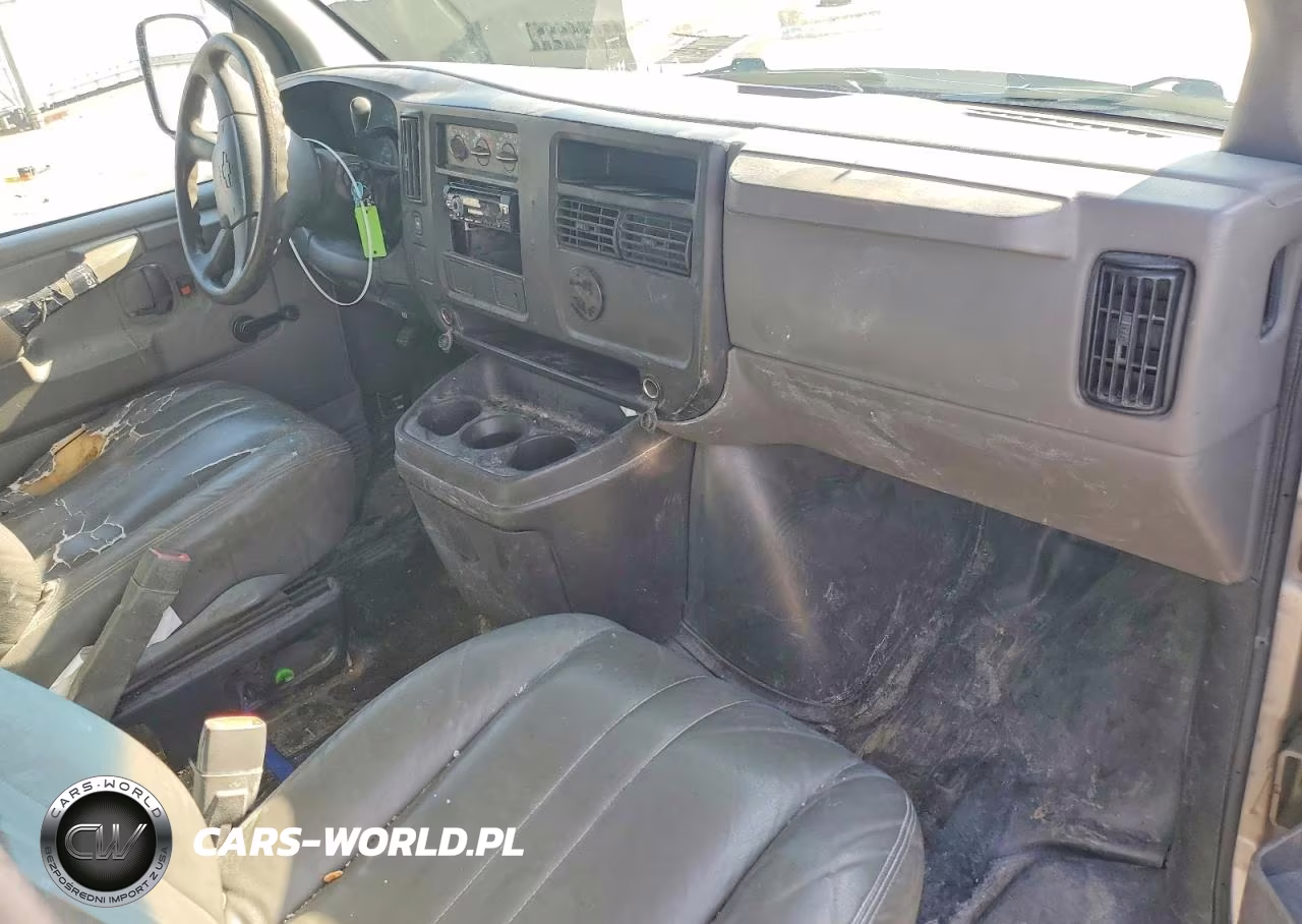 2005 Chevrolet Express 1500 Utility - Service Van VIN:1GCFG15X951124769 - 8