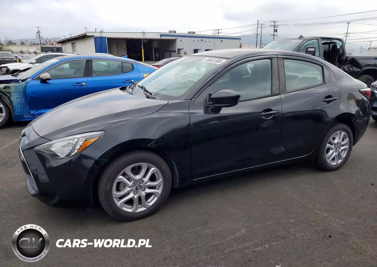 2017 Toyota Yaris Ia Base