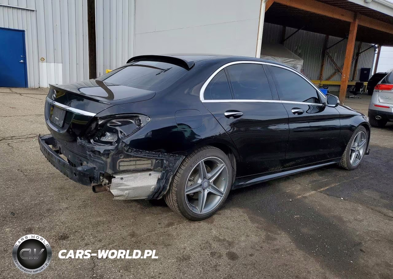2016 Mercedes-Benz C 300 4Matic VIN:55SWF4KB4GU117539 - 3