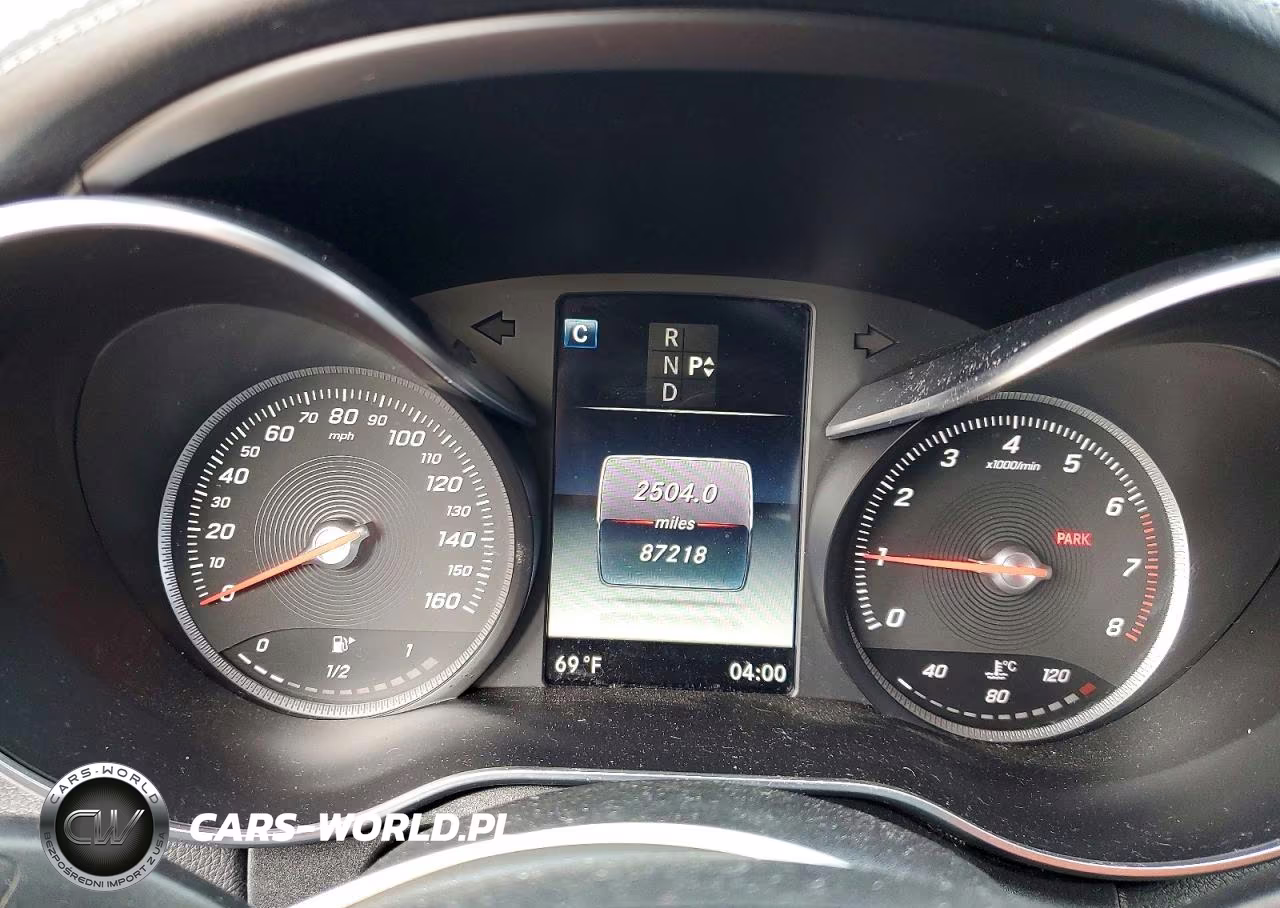 2016 Mercedes-Benz C 300 4Matic VIN:55SWF4KB4GU117539 - 9
