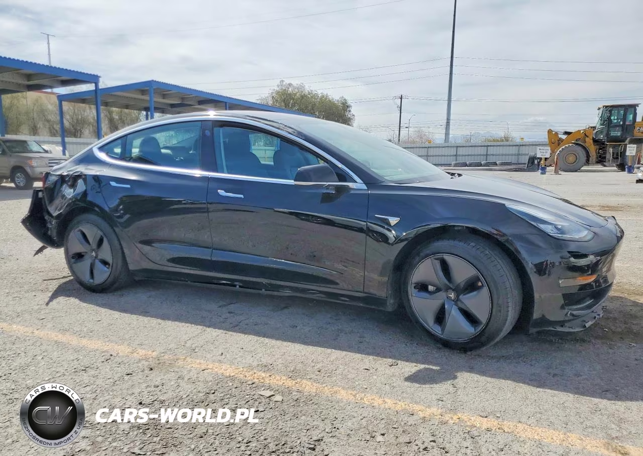 2018 Tesla Model 3 VIN:5YJ3E1EA5JF045167 - 4