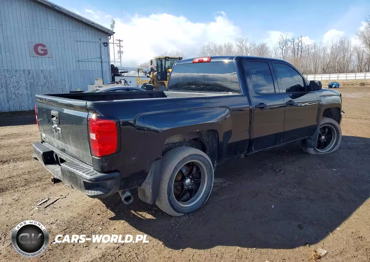 2017 Chevrolet Silverado K1500 Custom VIN:1GCVKPEC3HZ131958 - 3