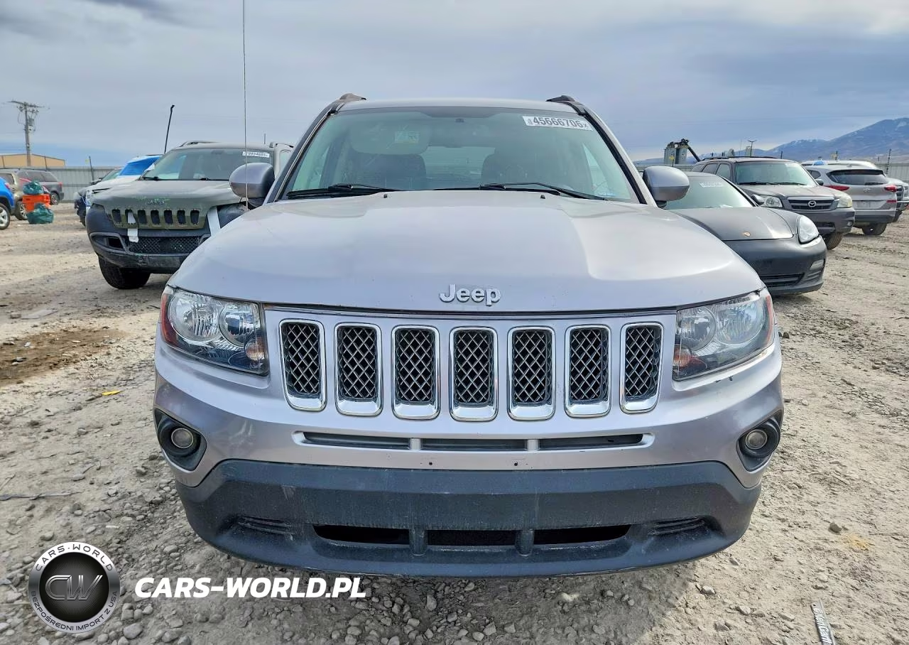 2016 Jeep Compass Latitude VIN:1C4NJDEB7GD779999 - 5