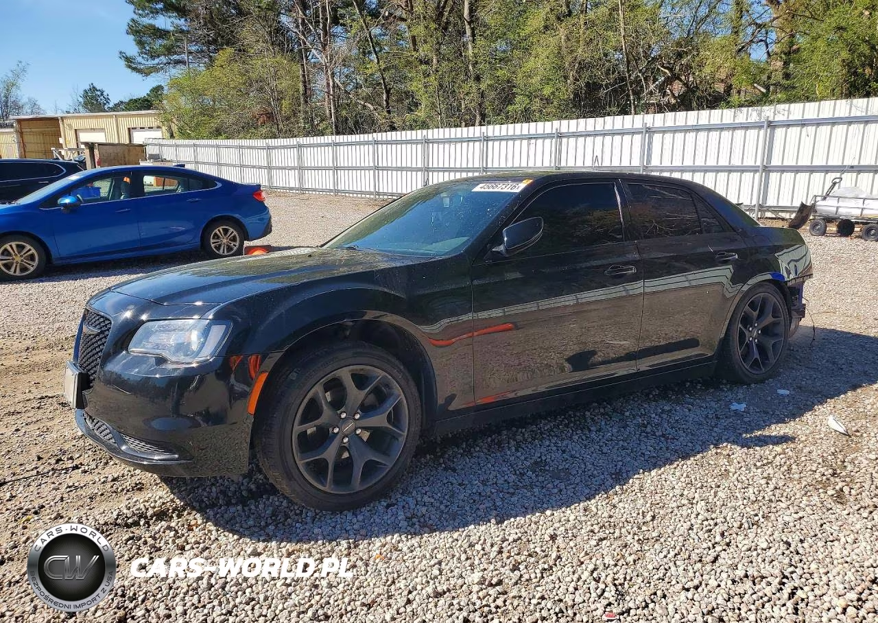 2020 Chrysler 300 Touring