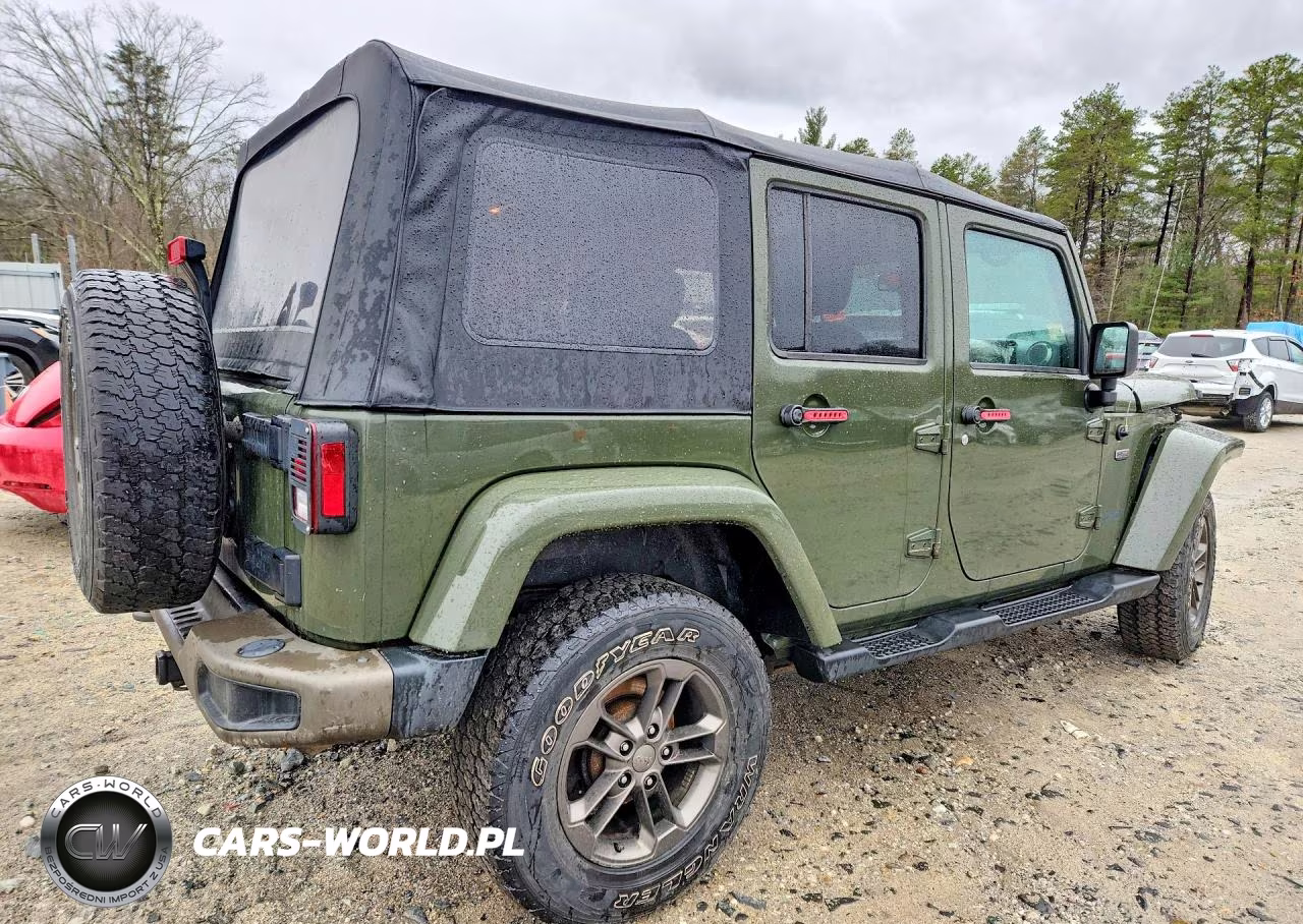 2016 Jeep Wrangler Unlimited Sahara VIN:1C4BJWEG3GL228114 - 3