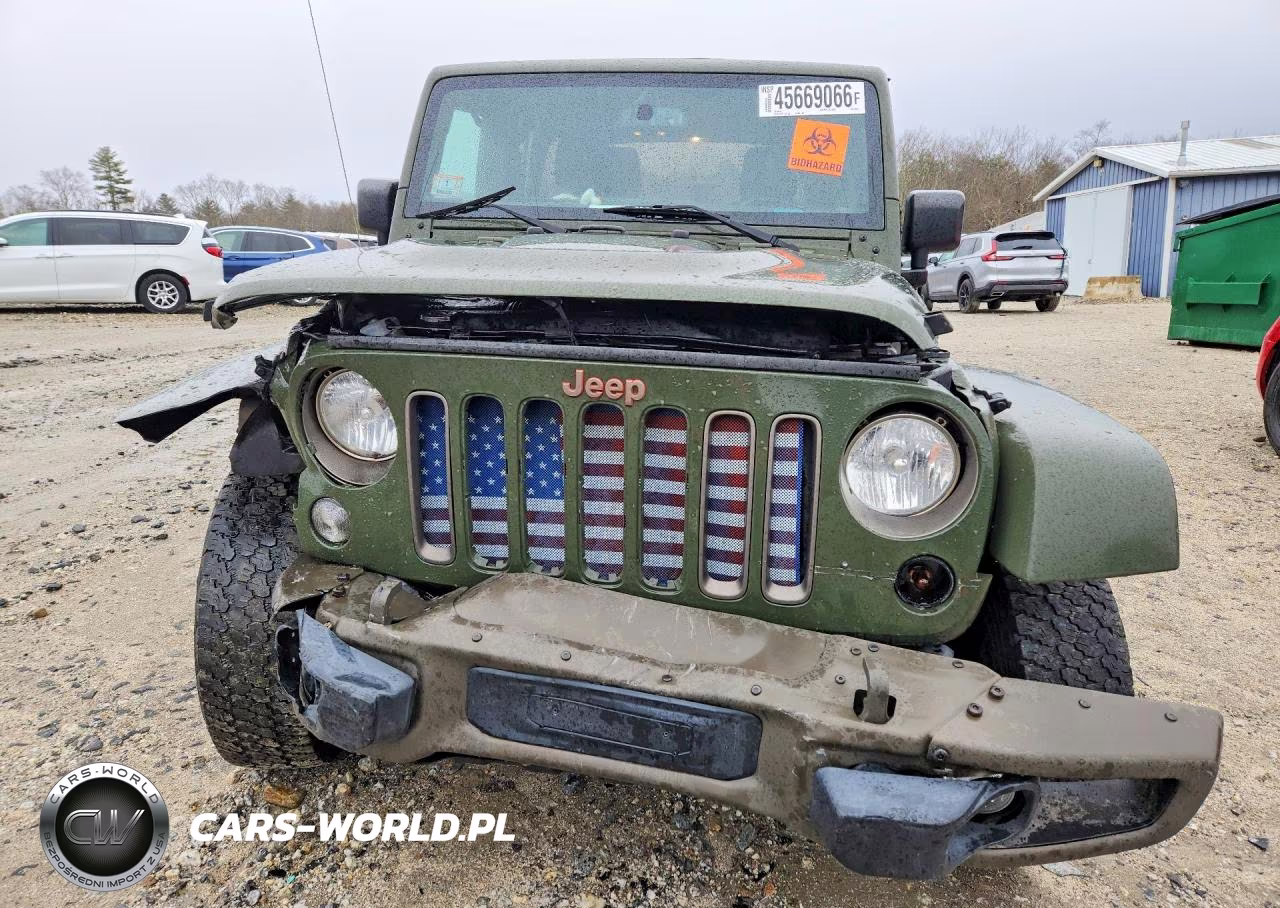 2016 Jeep Wrangler Unlimited Sahara VIN:1C4BJWEG3GL228114 - 5