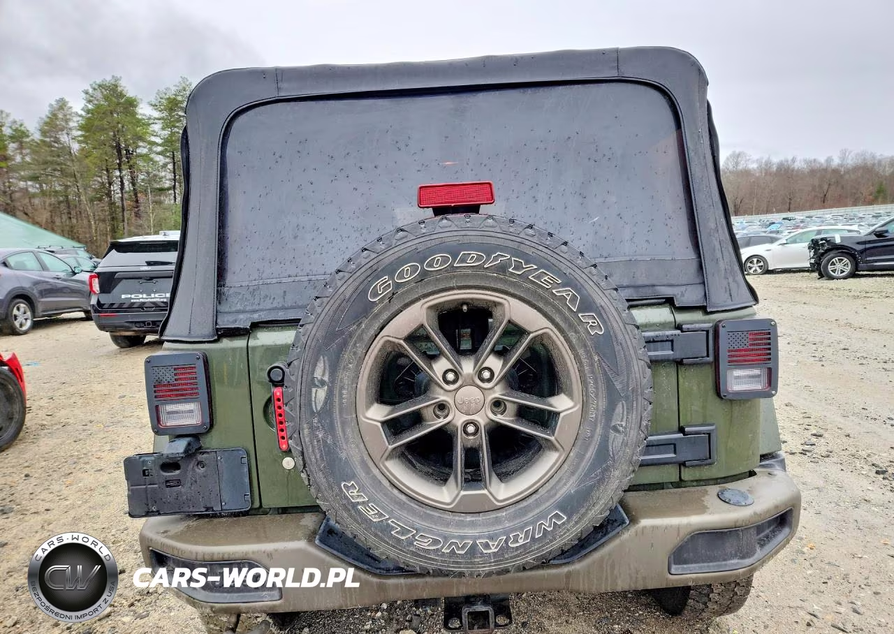 2016 Jeep Wrangler Unlimited Sahara VIN:1C4BJWEG3GL228114 - 6