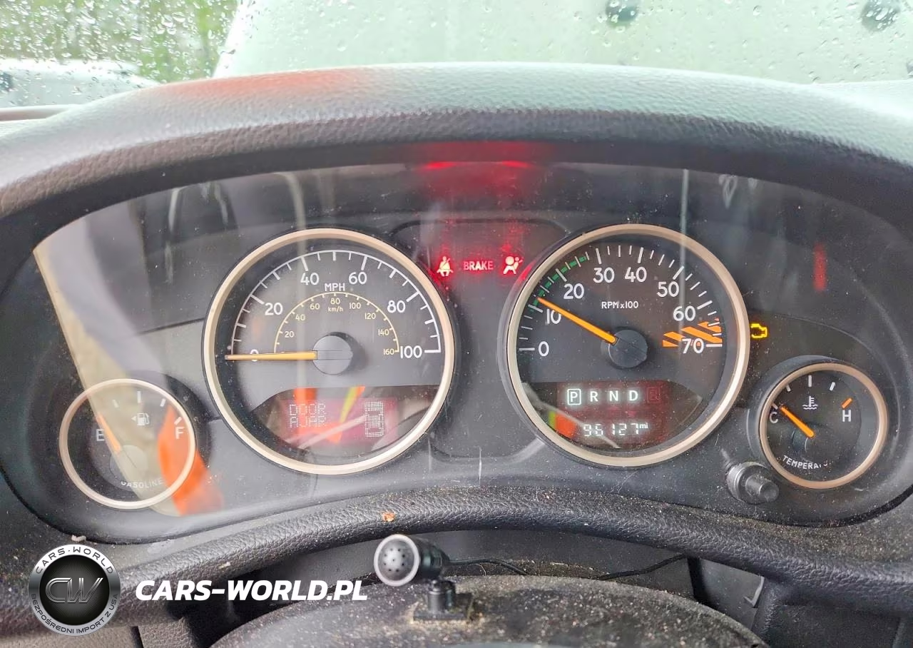 2016 Jeep Wrangler Unlimited Sahara VIN:1C4BJWEG3GL228114 - 9