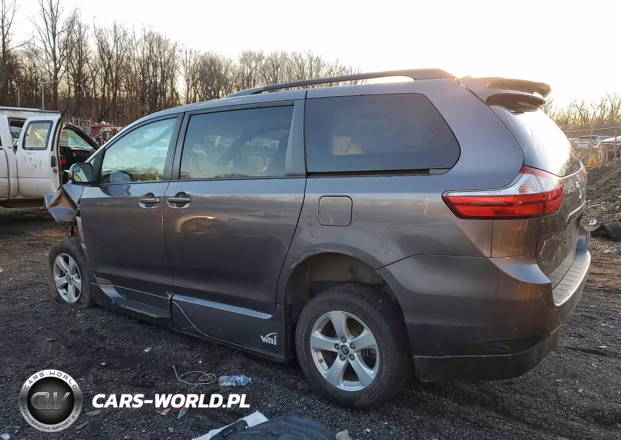 2019 Toyota Sienna Le 8-Passenger VIN:5TDKZ3DC0KS983931 - 2