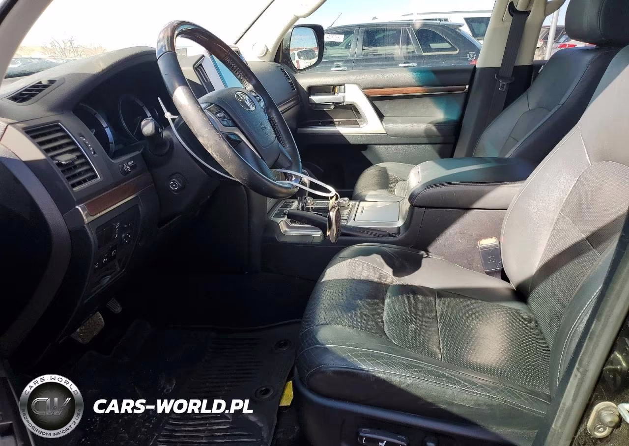 2019 Toyota Land Cruiser Base VIN:JTMCY7AJ0K4077355 - 7
