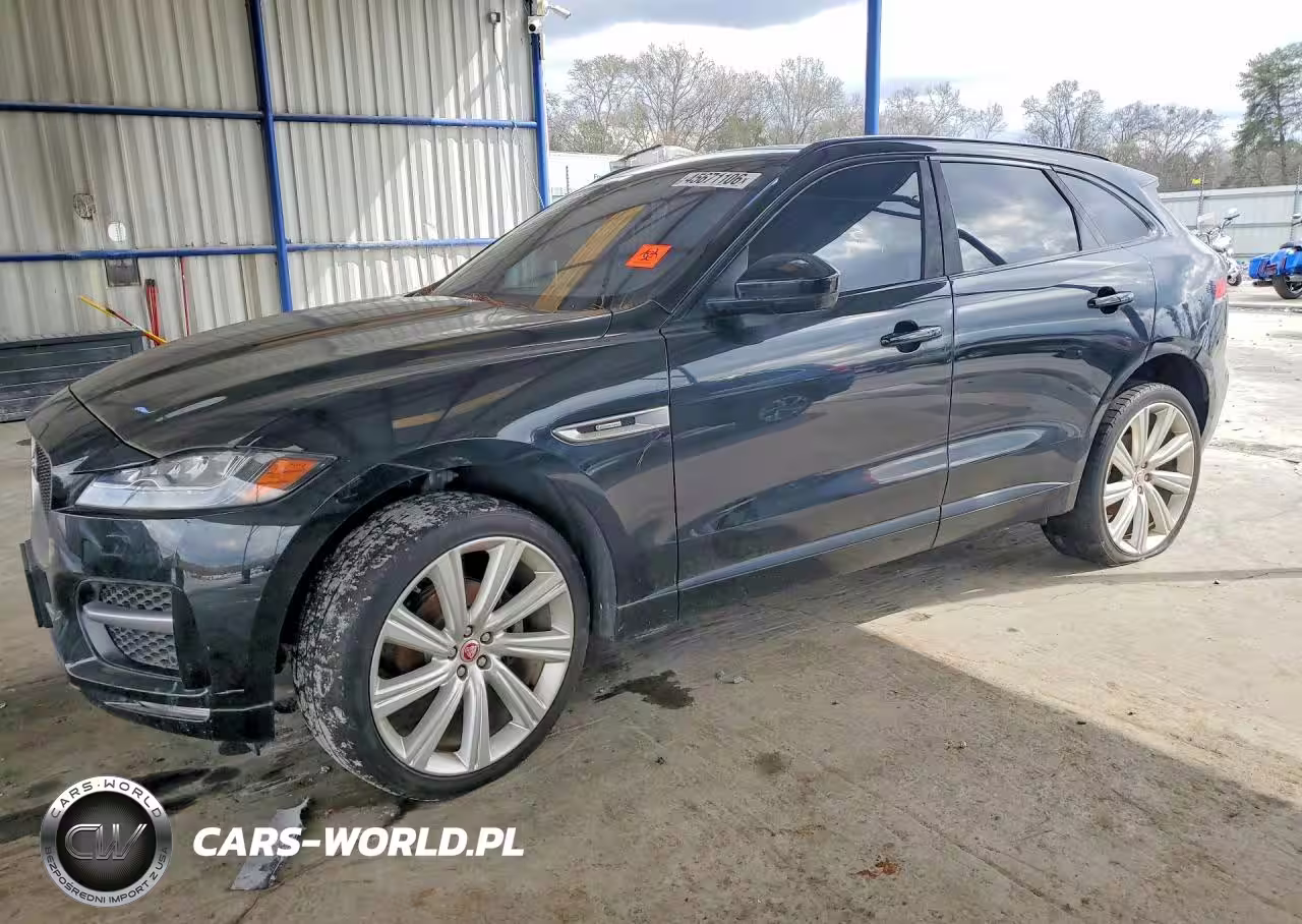 2018 Jaguar F-Pace R - Sport