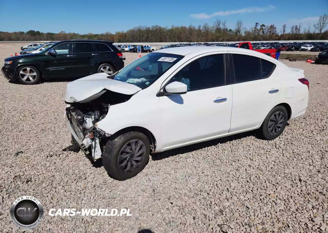 2019 Nissan Versa Sv