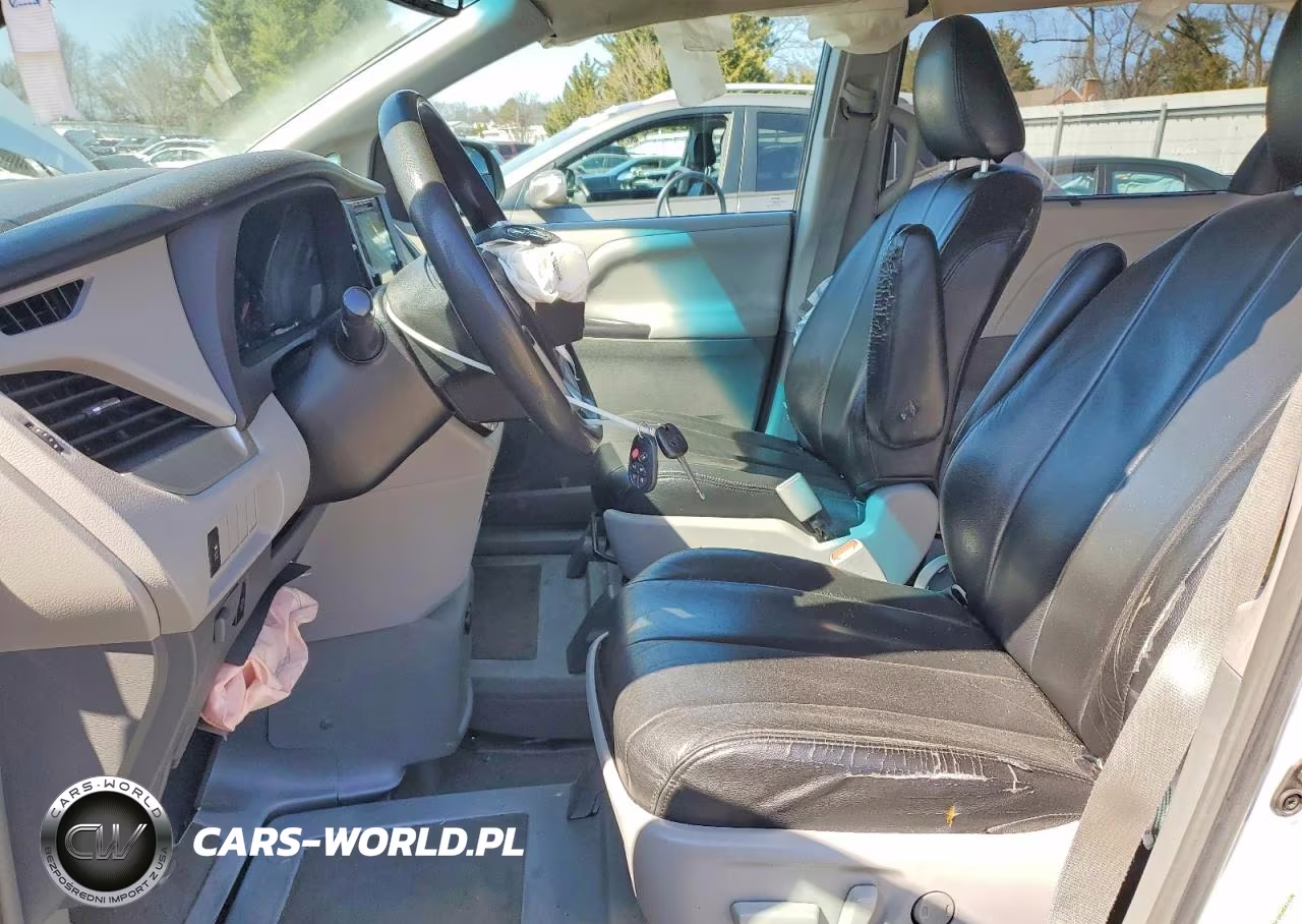 2015 Toyota Sienna Le Mobility 7-Passenger VIN:5TDKK3DC7FS561729 - 7